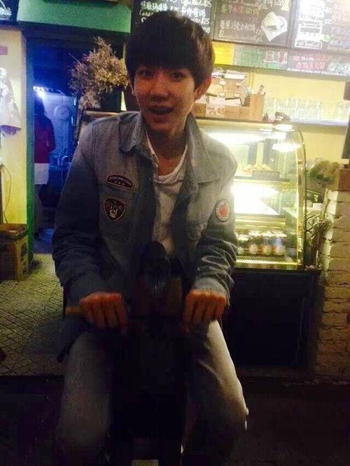 塔城吃瓜群众事件真相揭秘,揭秘背后真相与反思