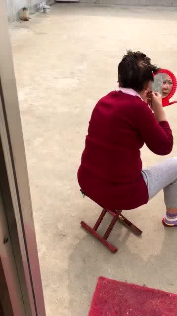 吃瓜群众小阿姨是谁啊,网络红人的崛起之路