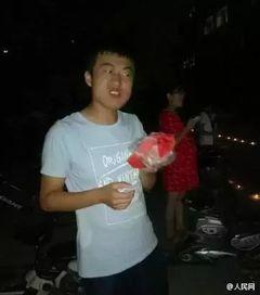 求婚吃瓜群众视频播放,视频播放引发热议